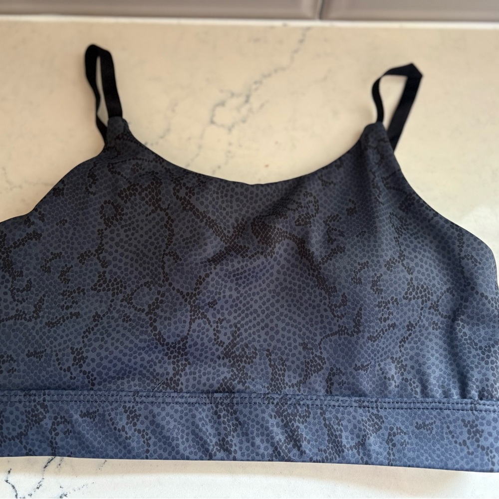 AllFenix Size XS  Black Gray Snake Skin Sports Bra Adjustable Straps